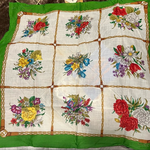 Vintage Gucci scarf. - Picture 1 of 4